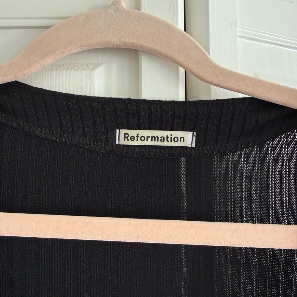 Reformation Ribbed quarter sleeve - Picture 2 of 2